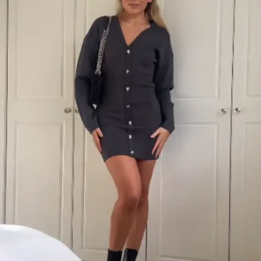 Zara Ruched Waist Knit Dress - Picture 7 of 15